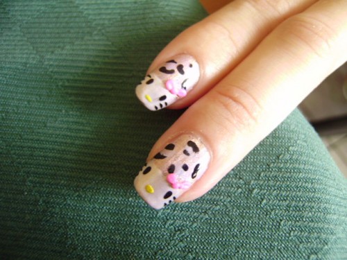 Hello Kitty Nail Art Style